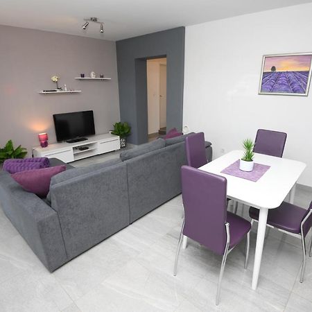 Apartments Lidija - Sea View Apartment With Exclusive Right Of Using Hot Tub Or Split Level Apartment With Exclusive Right Of Using Pool Podstrana Ngoại thất bức ảnh