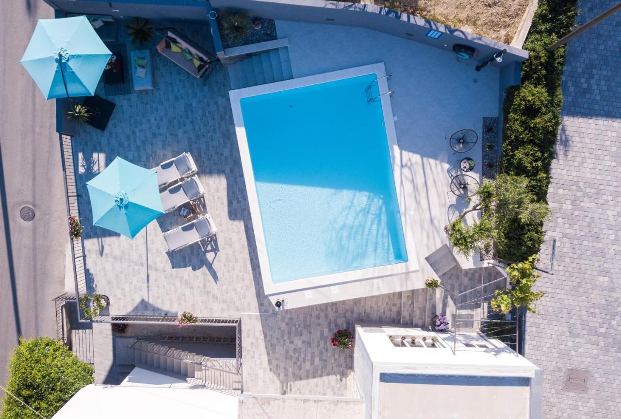 Apartments Lidija - Sea View Apartment With Exclusive Right Of Using Hot Tub Or Split Level Apartment With Exclusive Right Of Using Pool Podstrana Ngoại thất bức ảnh