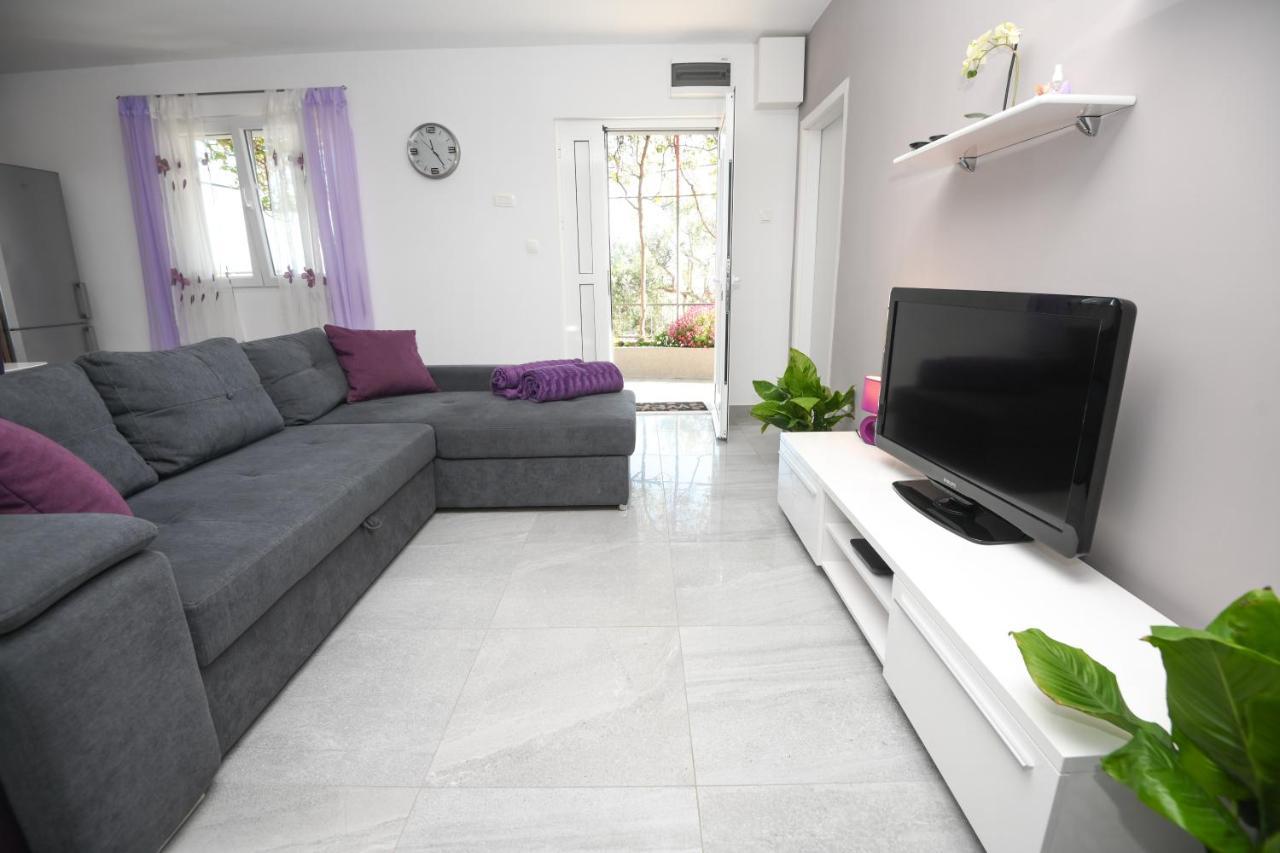 Apartments Lidija - Sea View Apartment With Exclusive Right Of Using Hot Tub Or Split Level Apartment With Exclusive Right Of Using Pool Podstrana Ngoại thất bức ảnh