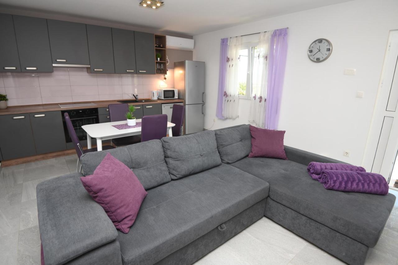Apartments Lidija - Sea View Apartment With Exclusive Right Of Using Hot Tub Or Split Level Apartment With Exclusive Right Of Using Pool Podstrana Ngoại thất bức ảnh