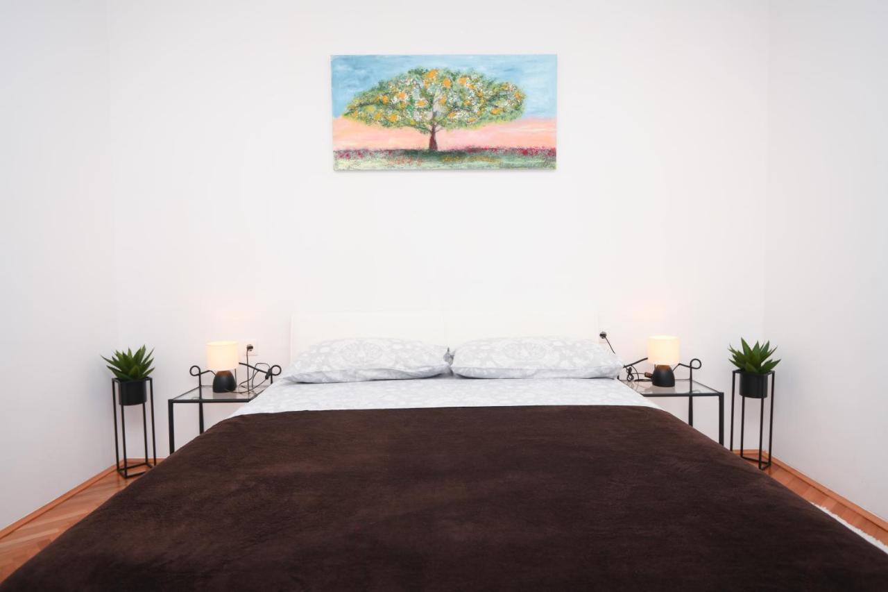 Apartments Lidija - Sea View Apartment With Exclusive Right Of Using Hot Tub Or Split Level Apartment With Exclusive Right Of Using Pool Podstrana Ngoại thất bức ảnh