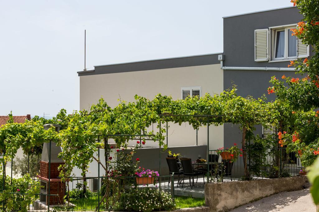 Apartments Lidija - Sea View Apartment With Exclusive Right Of Using Hot Tub Or Split Level Apartment With Exclusive Right Of Using Pool Podstrana Ngoại thất bức ảnh