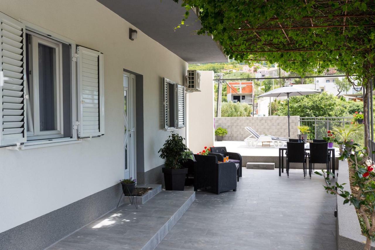 Apartments Lidija - Sea View Apartment With Exclusive Right Of Using Hot Tub Or Split Level Apartment With Exclusive Right Of Using Pool Podstrana Ngoại thất bức ảnh
