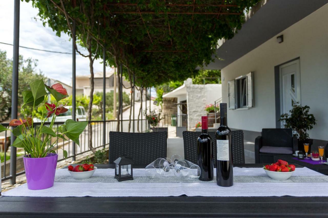 Apartments Lidija - Sea View Apartment With Exclusive Right Of Using Hot Tub Or Split Level Apartment With Exclusive Right Of Using Pool Podstrana Ngoại thất bức ảnh